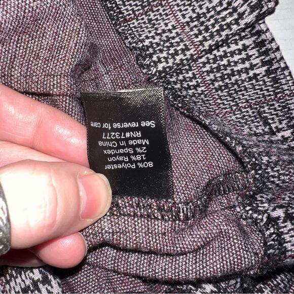 SO Womens Juniors 15 Mini Skirt Plaid Paper Bag Waist Black White Pink No Belt - Picture 11 of 12